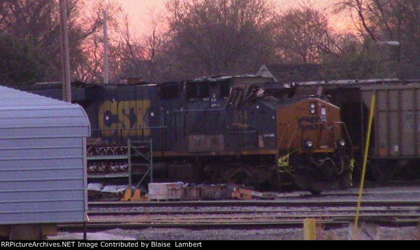 CSX 914 sits wrecked at Howell Yard